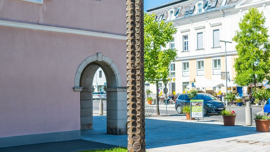 STELE „SENSIBLE KRAFT“ | © Stadtgemeinde Feldbach